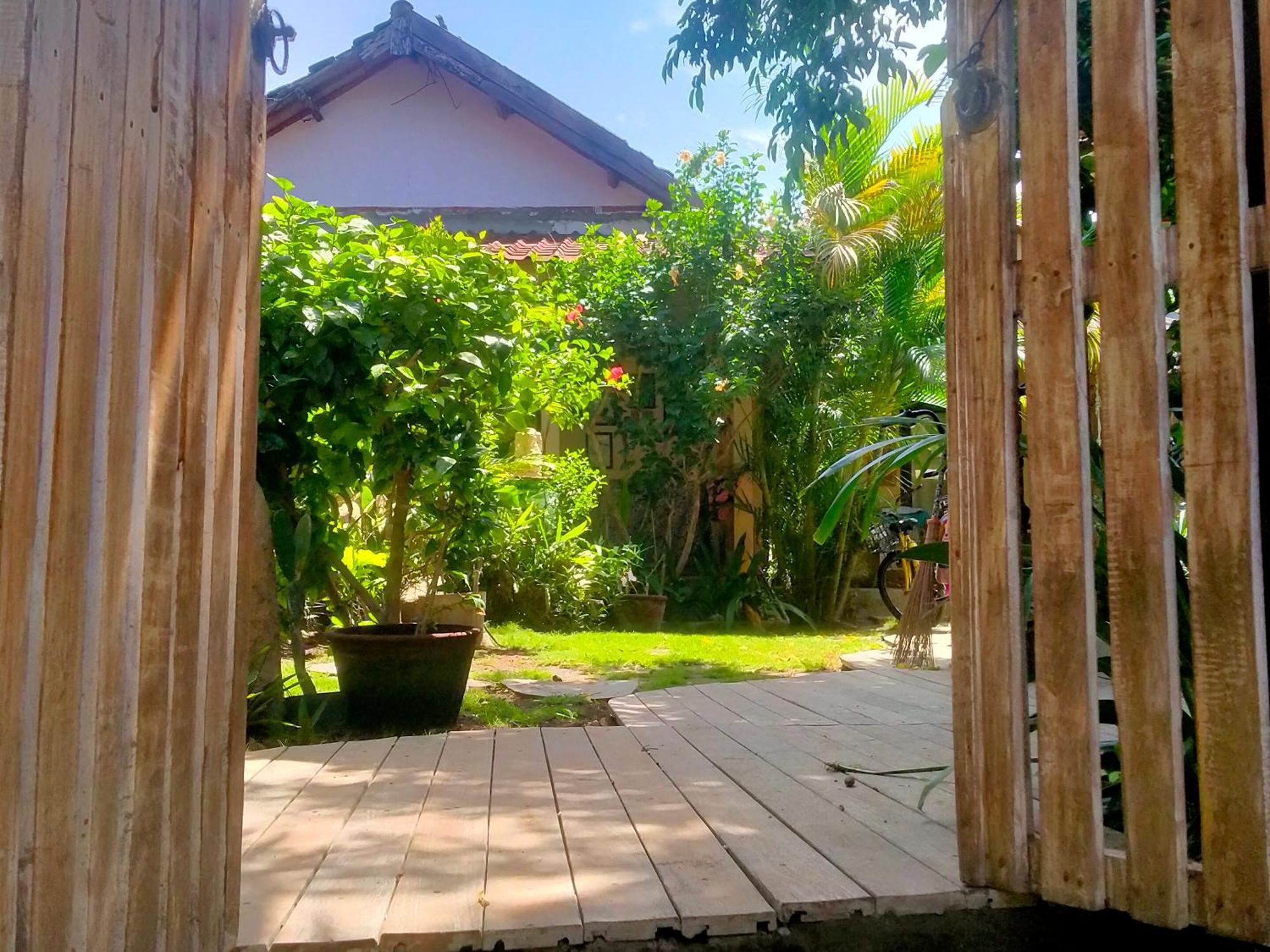 Little Elephant Cottage Gili Trawangan Exterior foto